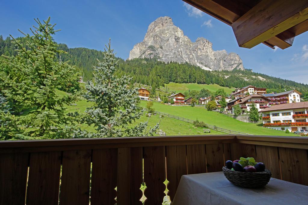 Garni Tofana Hotell Corvara In Badia Eksteriør bilde