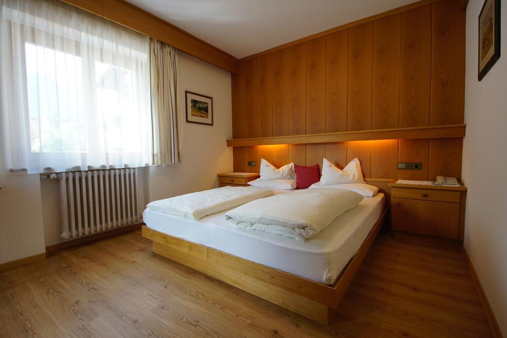 Garni Tofana Hotell Corvara In Badia Eksteriør bilde