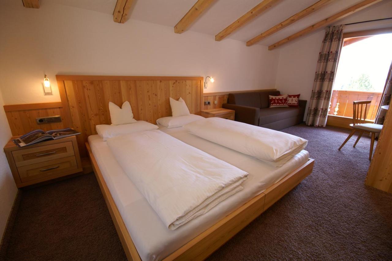 Garni Tofana Hotell Corvara In Badia Eksteriør bilde